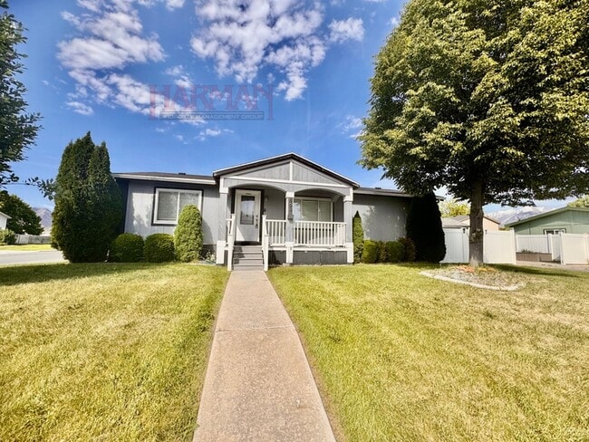 Building Photo - 863 Artesia Rd