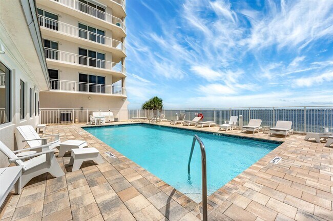 Building Photo - 1435 S Harbor City Blvd
