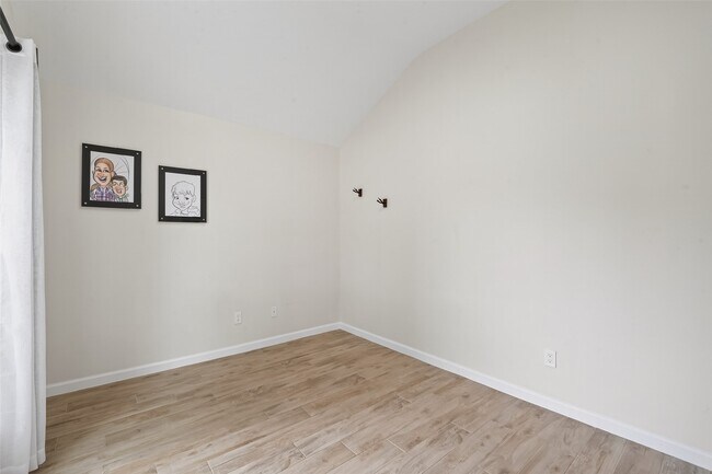 Building Photo - 1814 Midnight Ln
