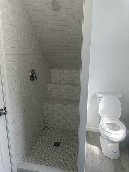 Building Photo - 46 Lincoln St