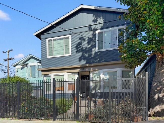 Building Photo - Fully Renovated 2-Bedroom in West Oakland McClymonds Neighborhood