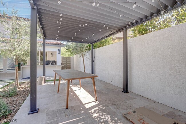 Building Photo - 10018 Twilight Canyon Ct