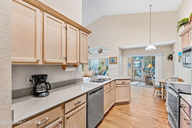 Building Photo - 117 Caledonia Dr