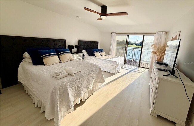 Building Photo - 29230 Bay Hollow Dr