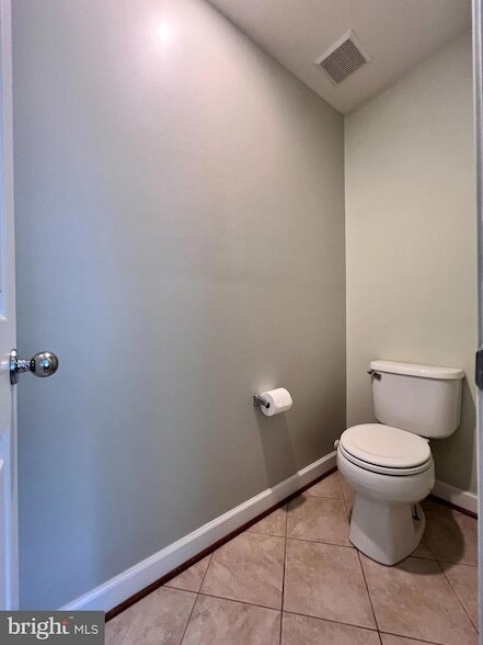 Building Photo - 8596 Trail View Dr