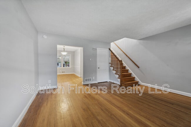 Building Photo - 2110 Coralthorn Rd