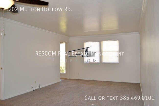Building Photo - East Kaysville 4 Bedroom House!