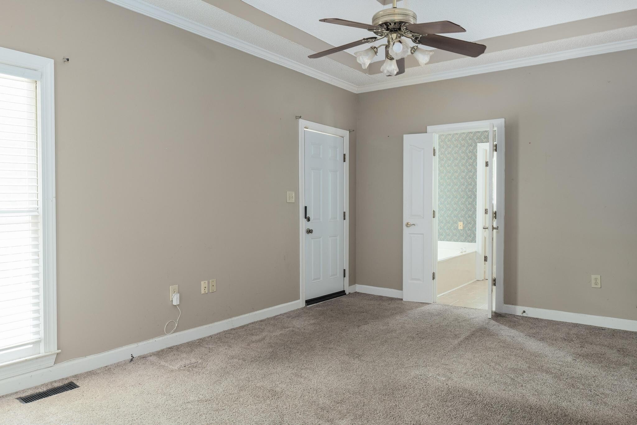 Building Photo - 680 Herring Dr