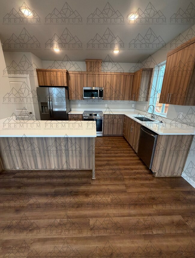 Building Photo - 3 BED 2.5 BATH NEW BUILD!