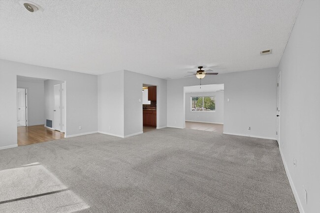 Building Photo - 4113 La Colorada Ct SE