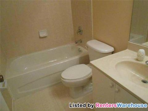 Building Photo - 1623 SE 31st Ct