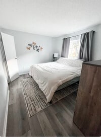 Building Photo - 4215 E Bay Dr