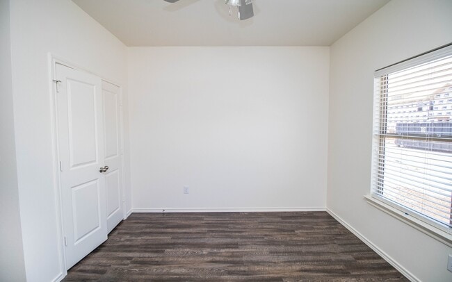 Building Photo - 6925 20th St