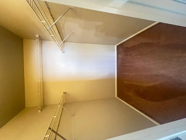 Building Photo - 6008 W Townley Ave