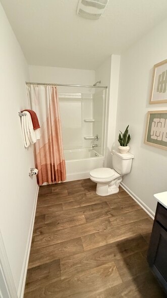 Picture of model home - 16 Summerwood Rd S