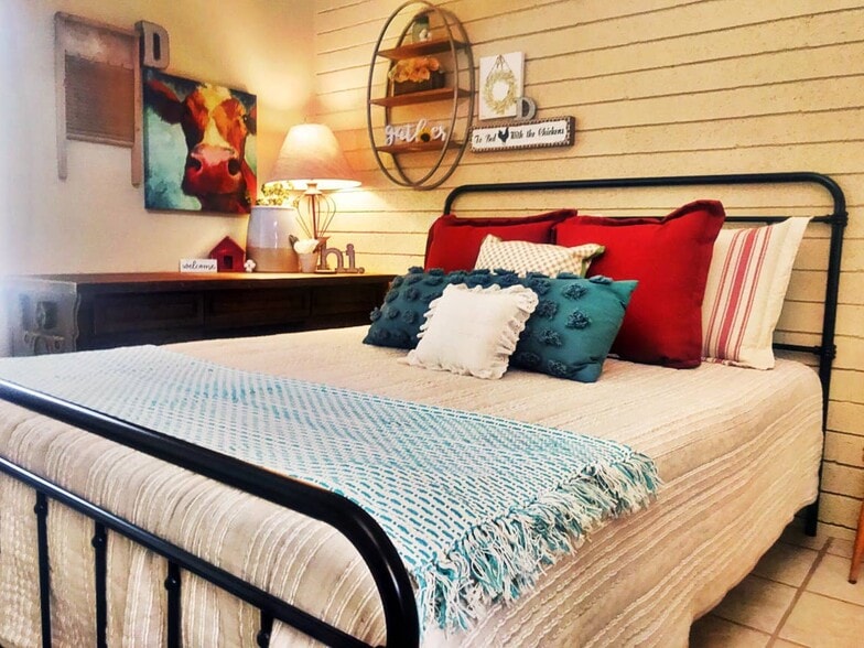 Building Photo - 13016 Constitution Ave NE