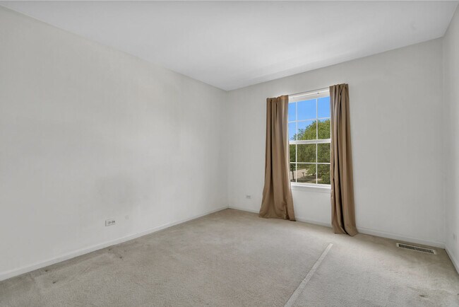 Building Photo - 2636 Whitehall Ln