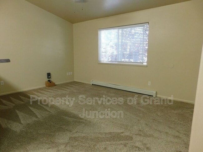 Building Photo - 1107 E Carolina Ave