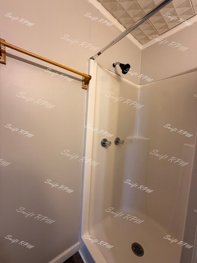 Building Photo - 314 E Kansas St