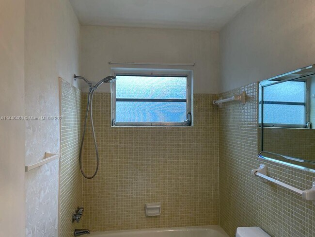 Building Photo - 1420 Atlantic Shores Blvd