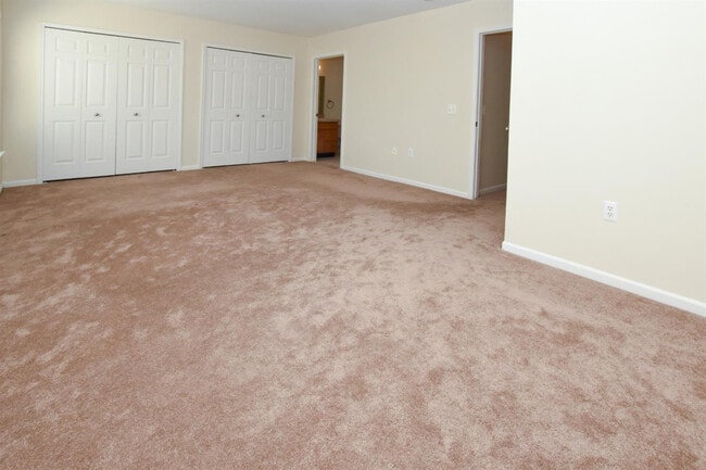 Building Photo - 2790 S Knightsbridge Cir