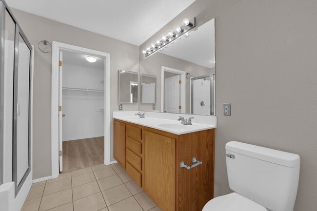 Building Photo - Large 4 bedroom home!  A must see!