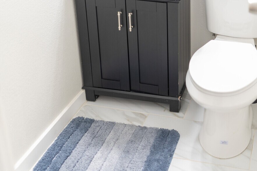 Building Photo - 7902 E Latham St