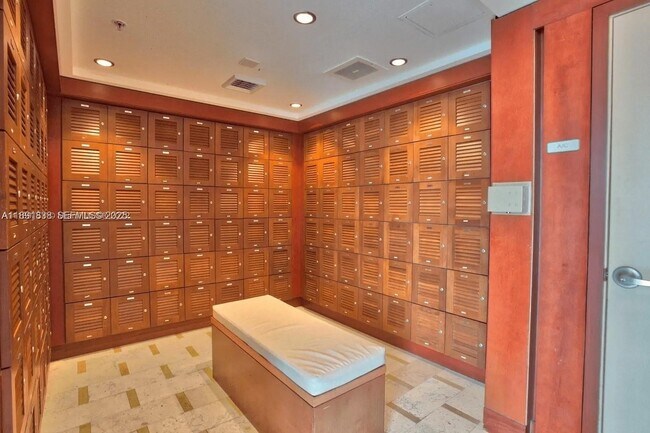 Building Photo - 41 SE 5th St