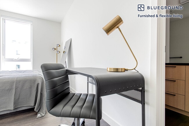 Building Photo - 118 Broadway E