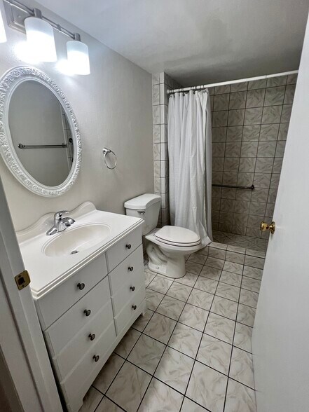 2nd Bathroom - 6901 SW 147th Ave