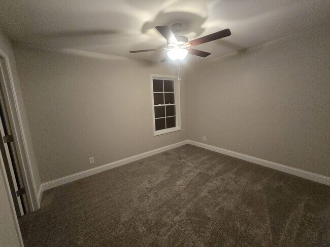 Building Photo - 1 Month Free Rent! Jasper New Construction...