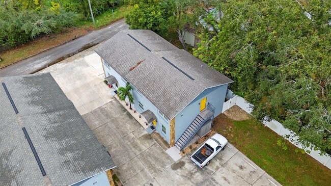 Building Photo - 7919 Lakeshore Dr