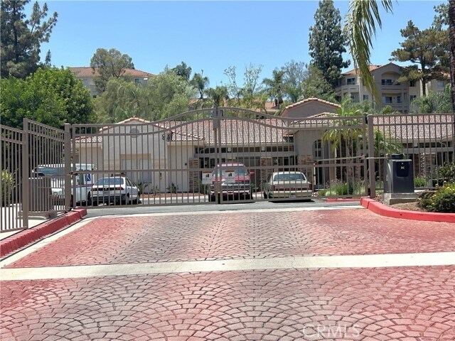 Building Photo - 1020 Vista Del Cerro Dr