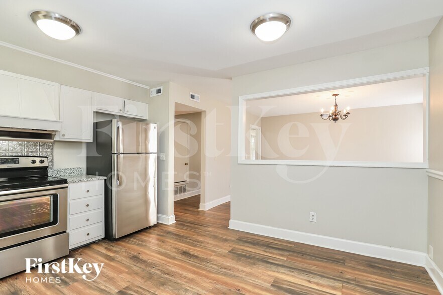 Building Photo - 1913 Middlewood Ct