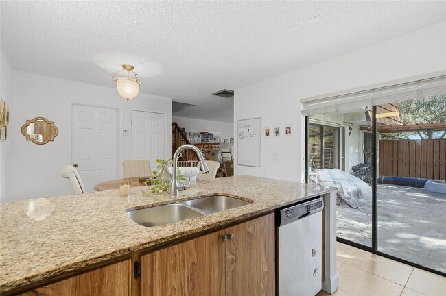 Building Photo - 9142 SW 23rd St