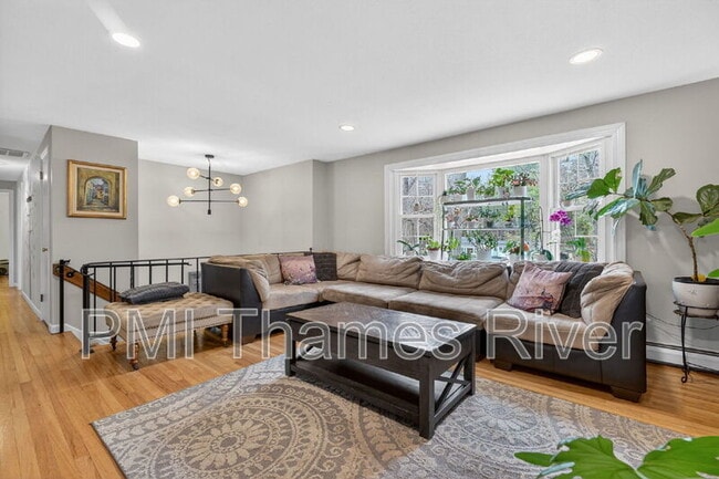 Building Photo - 74 Hurlburt St