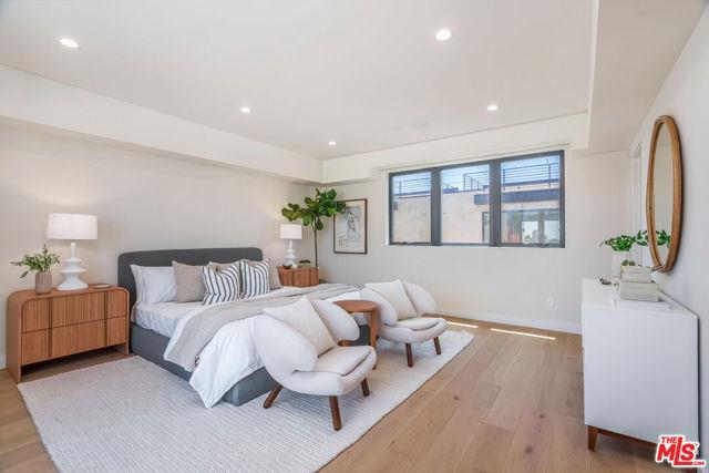 Building Photo - 11653 Missouri Ave