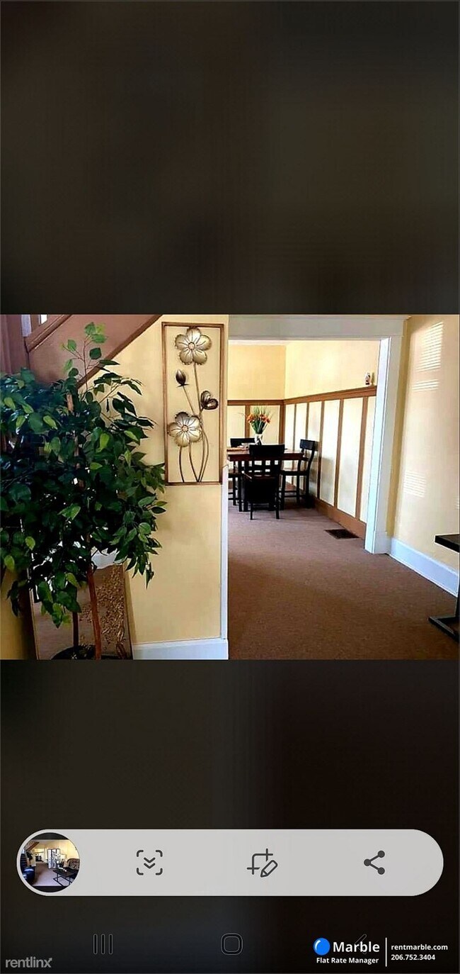 Building Photo - 3 br, 1 bath House - 1451 Montcalm St