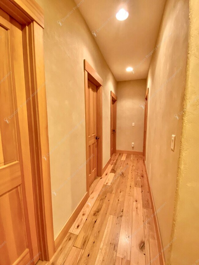 Building Photo - West Hills Gem with Timeless Charm and Mod...