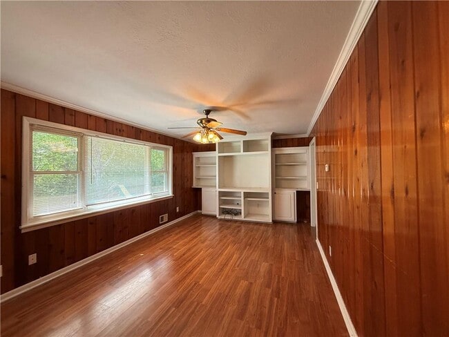 Building Photo - 1395 Siesta Ln