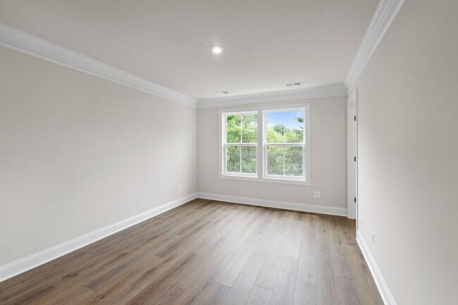 Building Photo - 2231 Leeham St