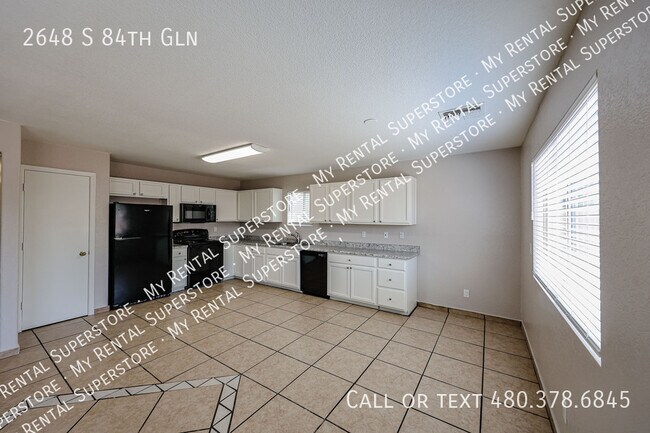 Building Photo - 2648 S 84th Gln
