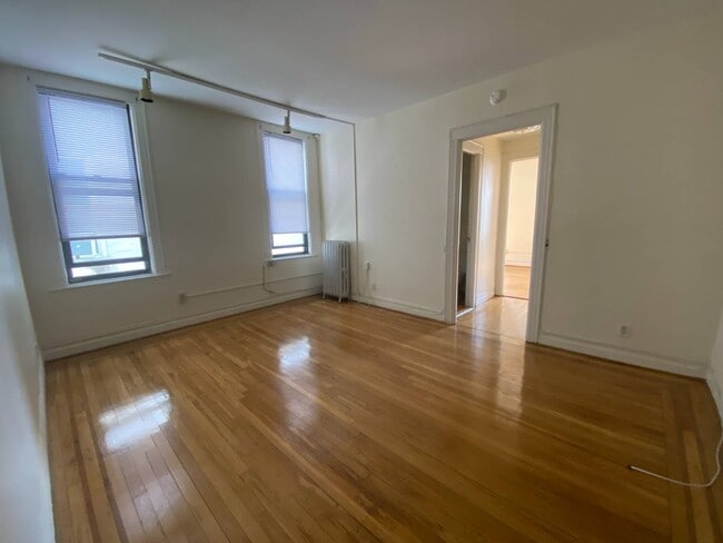 Building Photo - 350 89th St