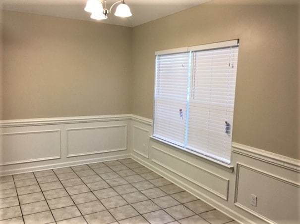 Building Photo - 307 Pebble Dr