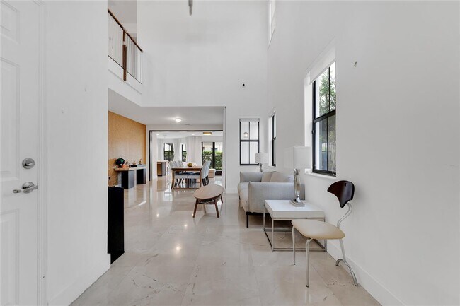 Building Photo - 10574 NW 70th Ln