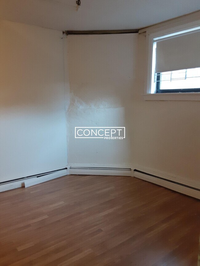 Building Photo - 1131 Commonwealth Ave