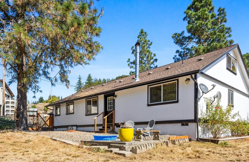 Building Photo - 10883 Southview Loop SE