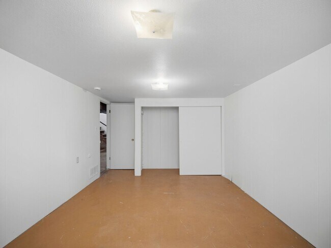 Building Photo - Charming Northwest Spokane Home | Minutes from Audubon Park & Downriver Golf Course