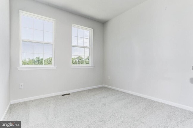 Building Photo - 5014 MacDonough Pl