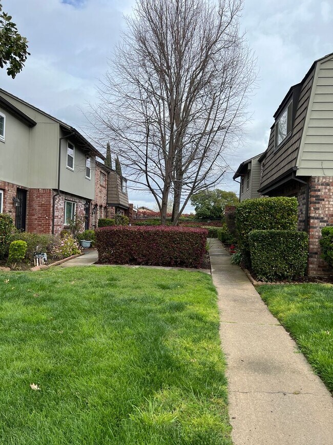 Building Photo - Coming Soon, Beautiful Rancho Cordova Cond...